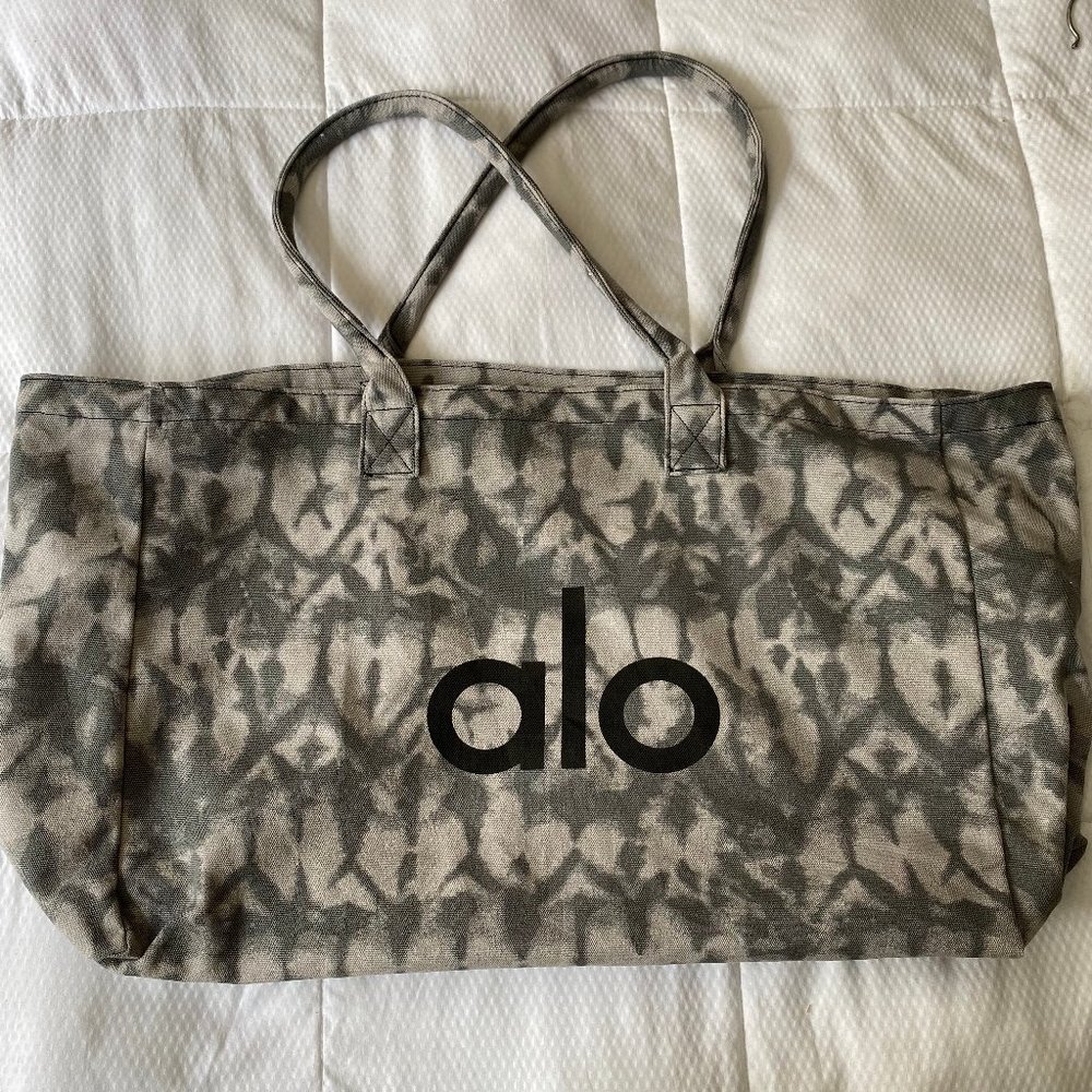 ALO Yoga Tote Bag